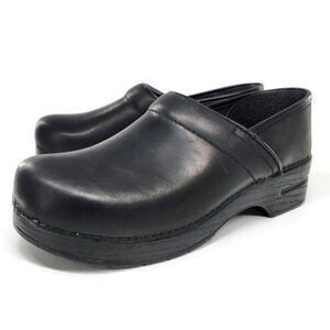 Dansko Professional Black Oiled Nappa Leather Closed Toe & Heel Slip-On Clogs